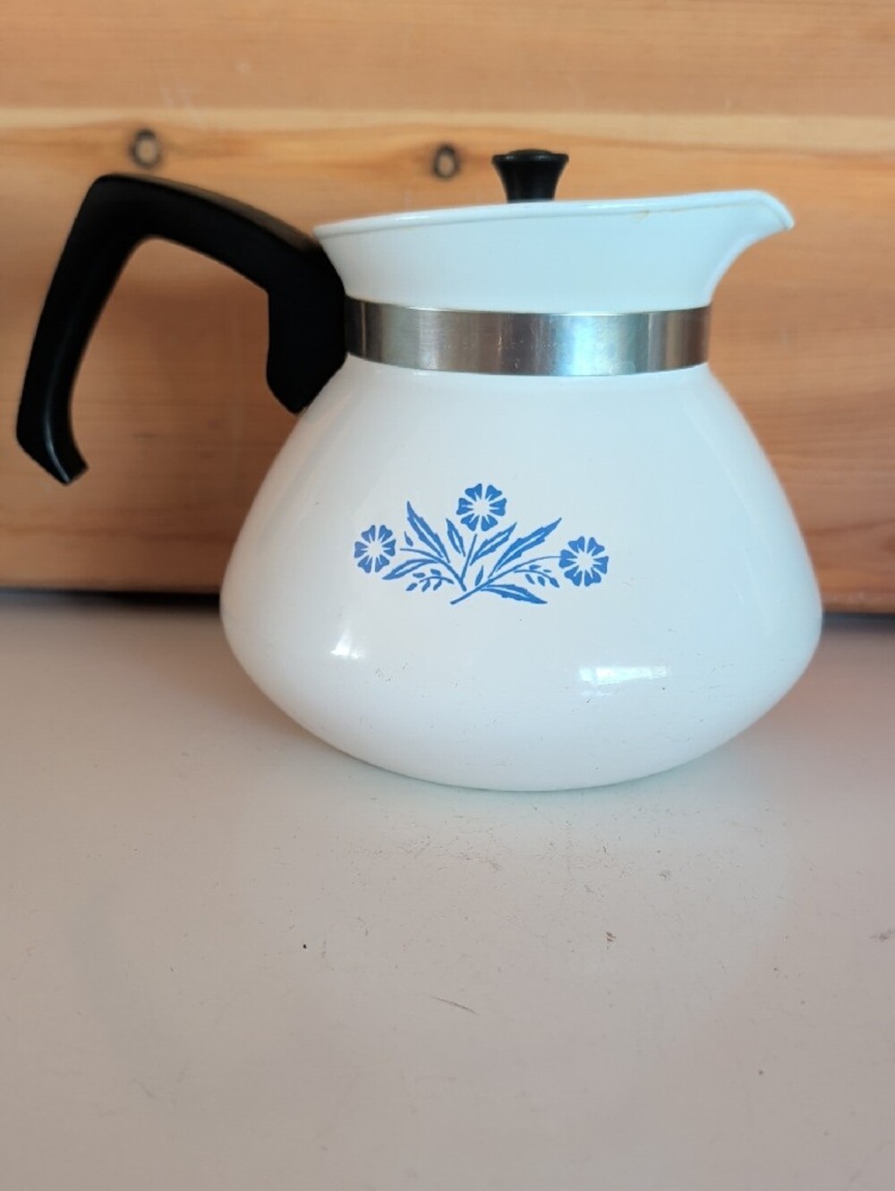 VTG. Corningware Blue Cornflower 6-cup Teapot .( Model P-104) - Picture 2 of 11
